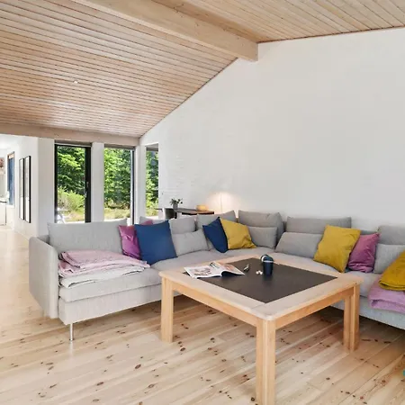 4 Bedroom Beautiful In